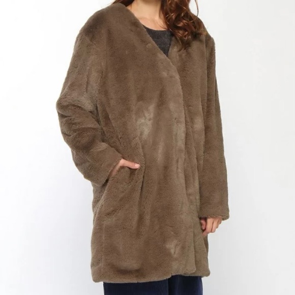 niko and.. Faux Fur long teddy bear coat brown oversized collarless size L EUC - Picture 3 of 11